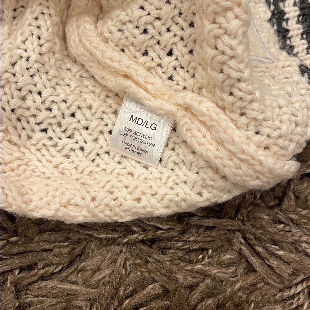Taylor Swift Folklore Cardigan Size M/L - Picture 6 of 11